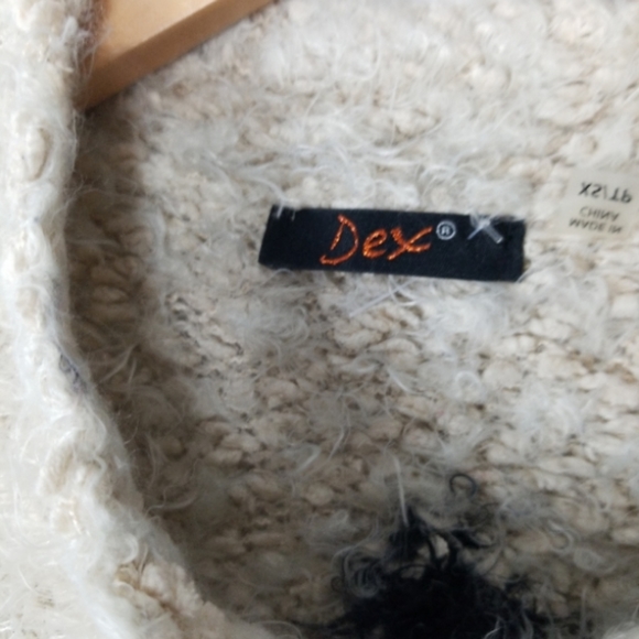 Dex fuzzy cozy crew neck sweater - Picture 5 of 6